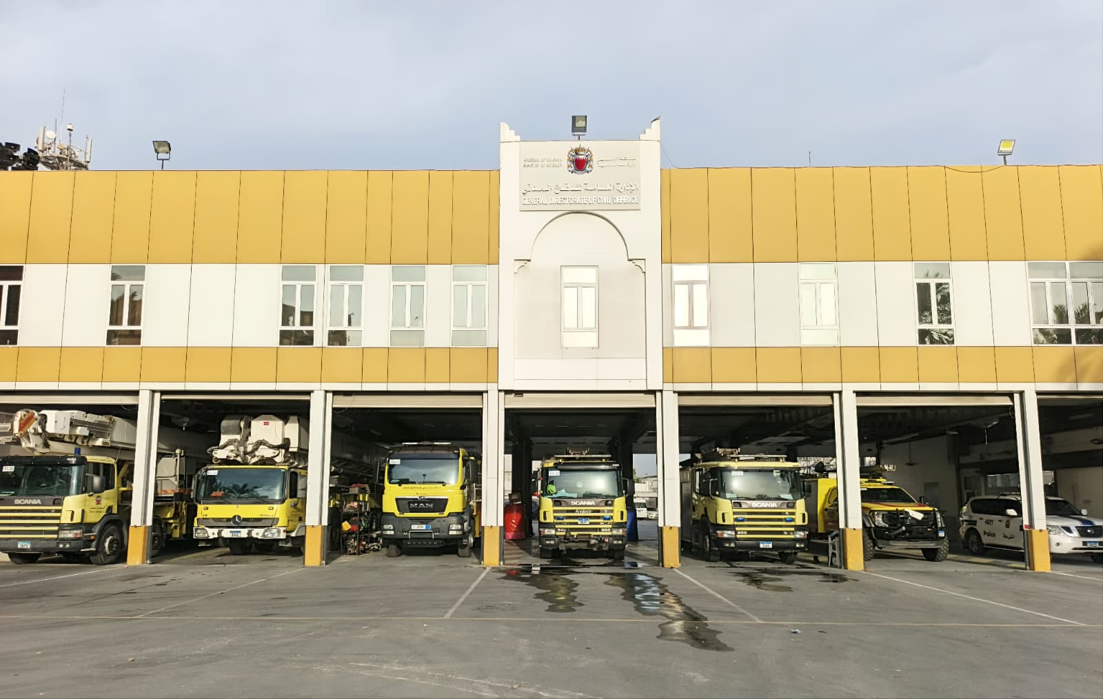 الدفاع المدني ينفذ حملة توعوية للسكن المشترك ضمن فعاليات اليوم العالمي للدفاع المدني<